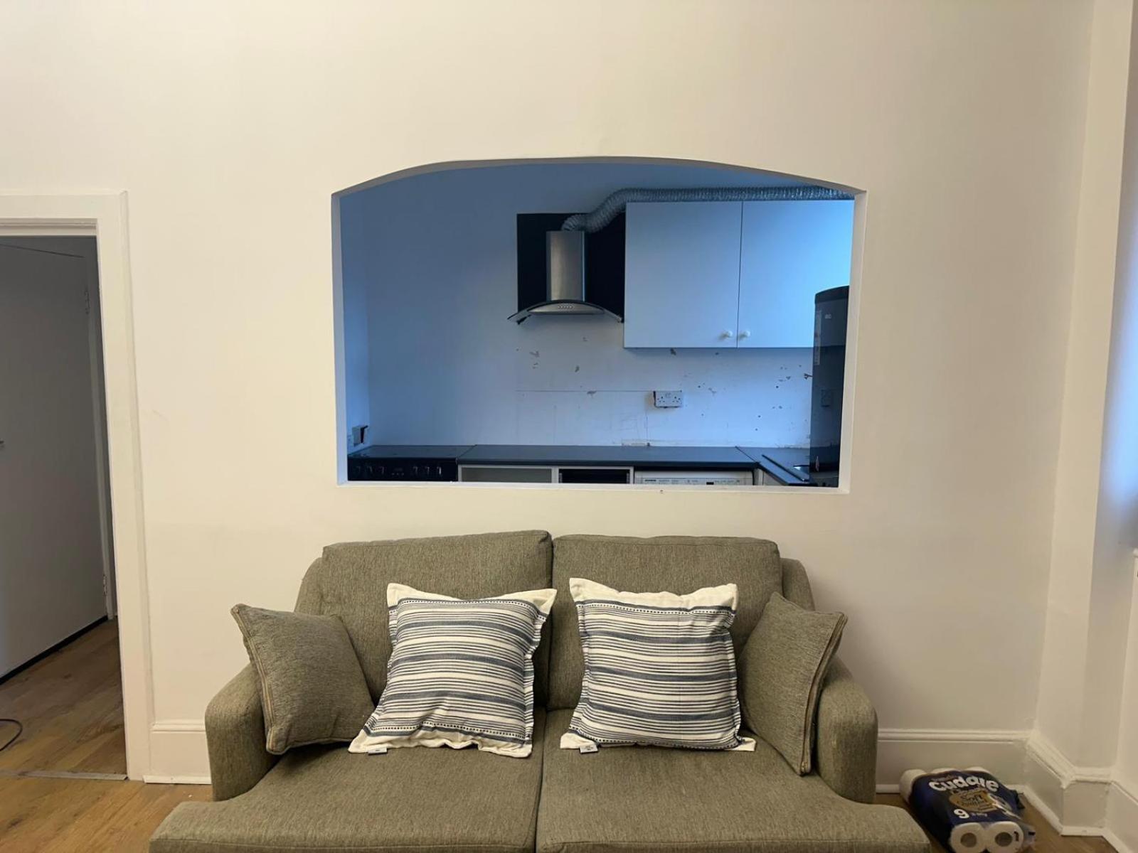 First Floor One Bed Apartment In Central West London Exteriör bild